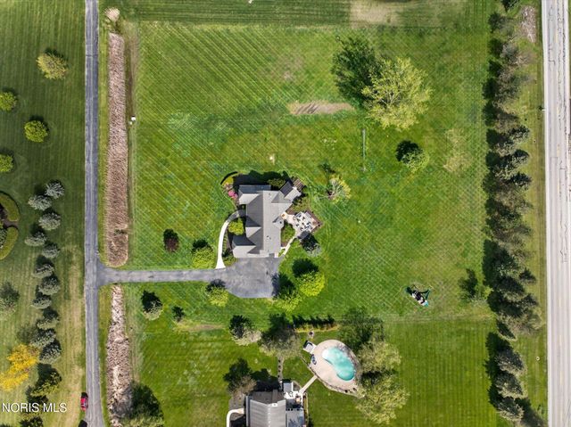 9211 Shadow Brook Drive, Sylvania, OH 43560