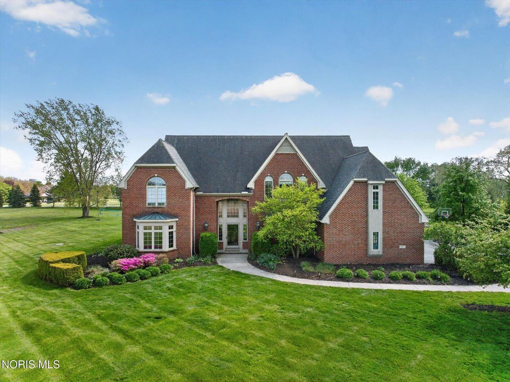 9211 Shadow Brook Drive, Sylvania, OH 43560