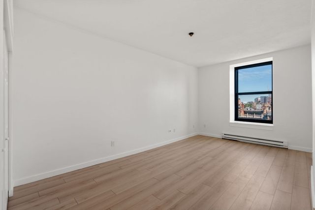 160 Commonwealth 616, Boston, MA 02116