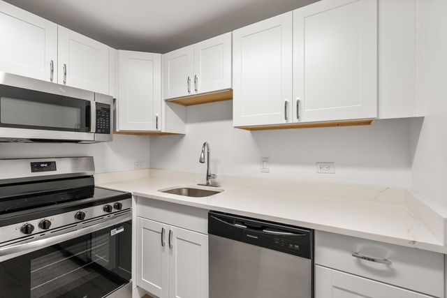 160 Commonwealth 616, Boston, MA 02116