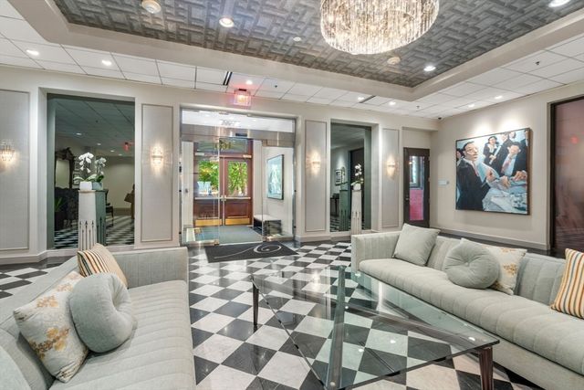 160 Commonwealth 616, Boston, MA 02116