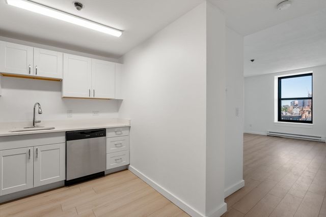 160 Commonwealth 616, Boston, MA 02116