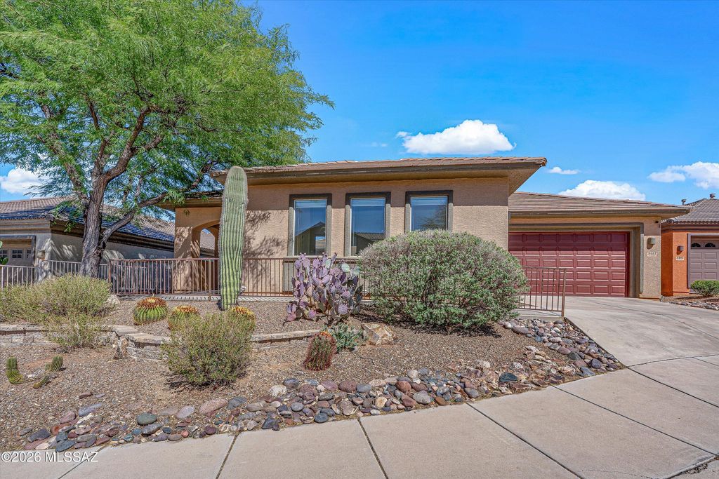 5481 S Acacia Creek Drive, Green Valley, AZ 85622