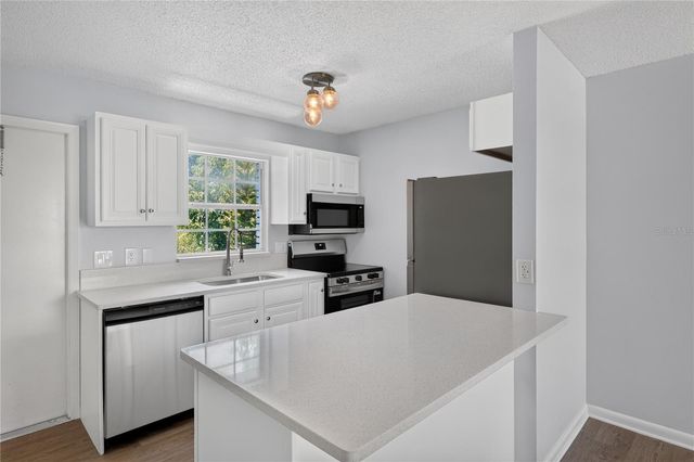 1432 THOUSAND ROSES DRIVE S, Lake Wales, FL 33853