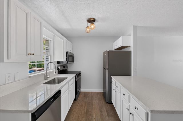 1432 THOUSAND ROSES DRIVE S, Lake Wales, FL 33853