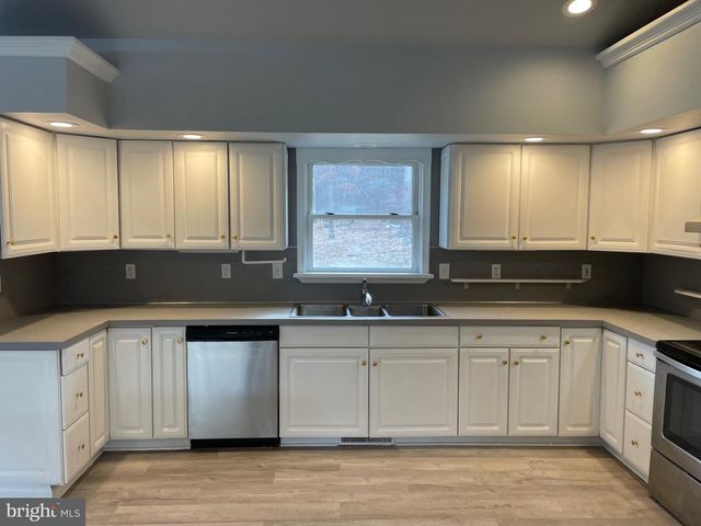 3266 ROSSTOWN RD, Wellsville, PA 17365