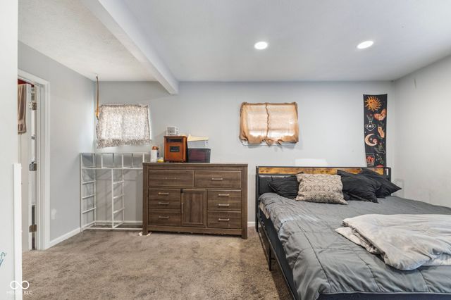 585 Northgate Drive, Greenwood, IN 46143