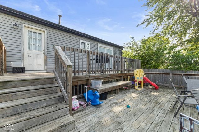 585 Northgate Drive, Greenwood, IN 46143