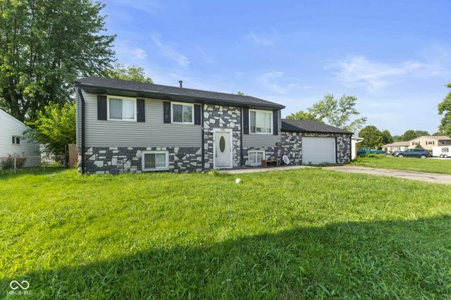 585 Northgate Drive, Greenwood, IN 46143