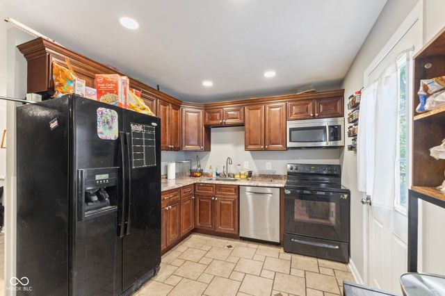 585 Northgate Drive, Greenwood, IN 46143