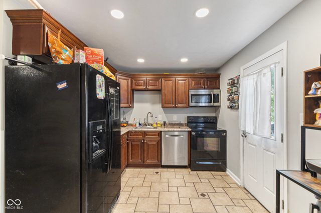 585 Northgate Drive, Greenwood, IN 46143