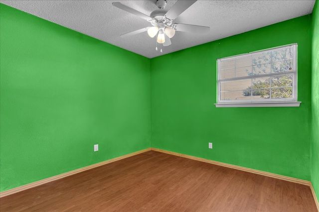 905 SE 3rd Street, Grand Prairie, TX 75051