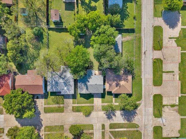 905 SE 3rd Street, Grand Prairie, TX 75051