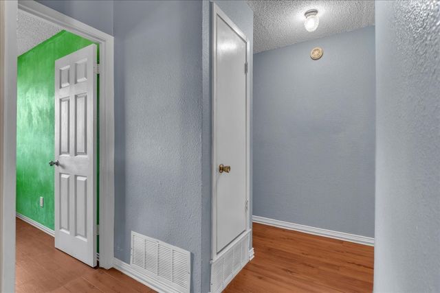 905 SE 3rd Street, Grand Prairie, TX 75051