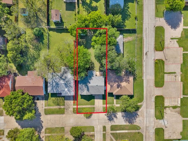 905 SE 3rd Street, Grand Prairie, TX 75051