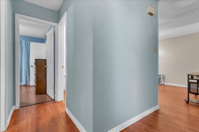 905 SE 3rd Street, Grand Prairie, TX 75051