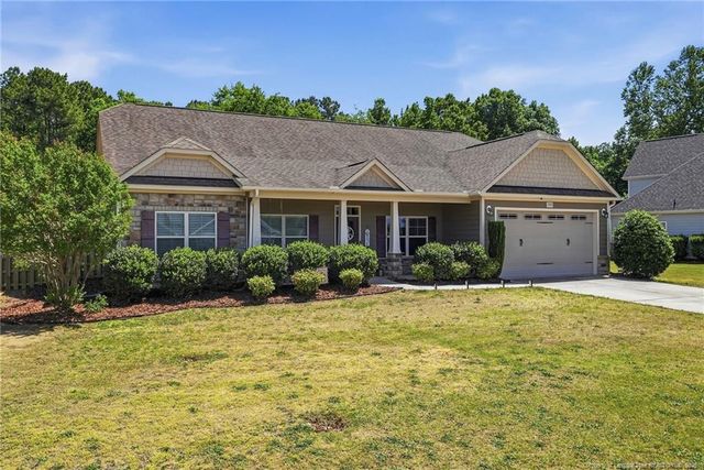207 Brightleaf Drive, Whispering Pines, NC 28327