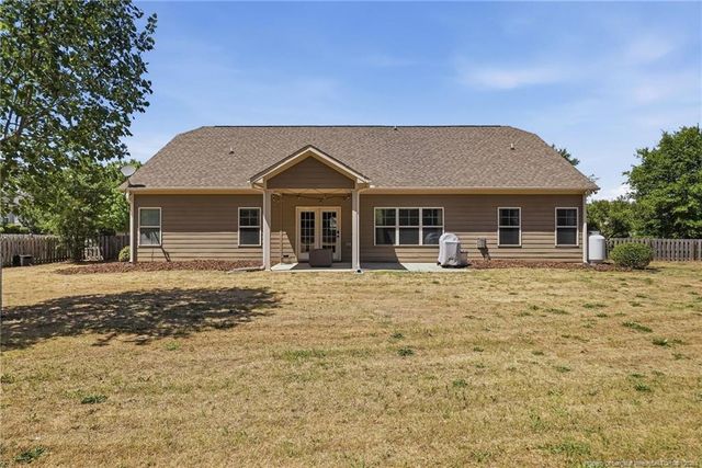 207 Brightleaf Drive, Whispering Pines, NC 28327