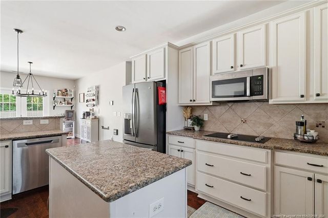 207 Brightleaf Drive, Whispering Pines, NC 28327