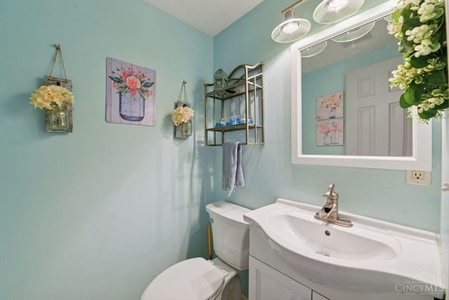 8819 Pembrooke Street, Deerfield Twp., OH 45039