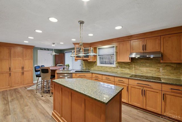 8819 Pembrooke Street, Deerfield Twp., OH 45039