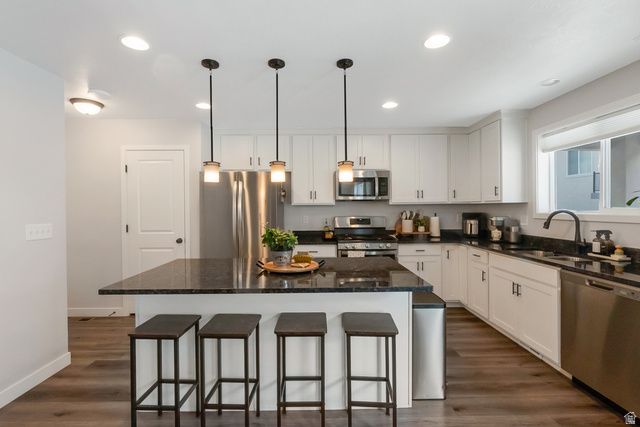 6720 S WINDOW PEAK WAY, West Jordan, UT 84081