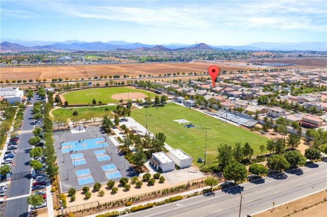 27545 Cloudy Peak Way, Menifee, CA 92584