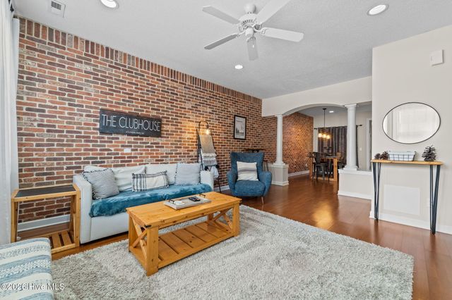 255 E Delaware Avenue Unit F, Southern Pines, NC 28387