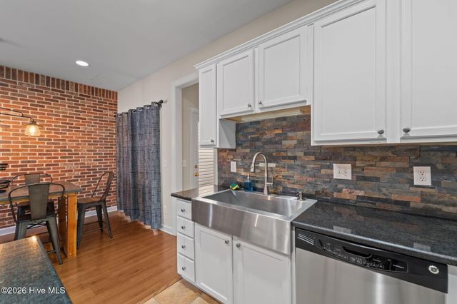 255 E Delaware Avenue Unit F, Southern Pines, NC 28387