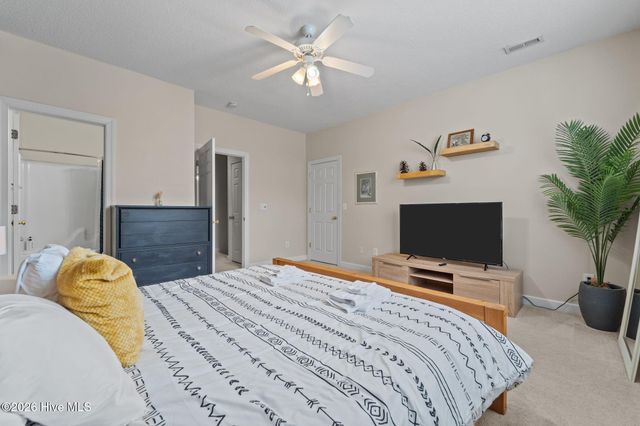 255 E Delaware Avenue Unit F, Southern Pines, NC 28387