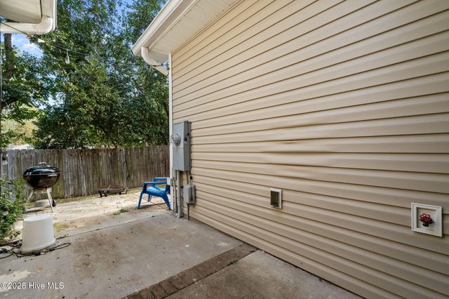 255 E Delaware Avenue Unit F, Southern Pines, NC 28387