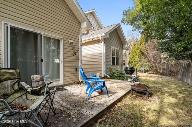 255 E Delaware Avenue Unit F, Southern Pines, NC 28387