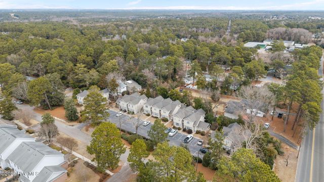 255 E Delaware Avenue Unit F, Southern Pines, NC 28387