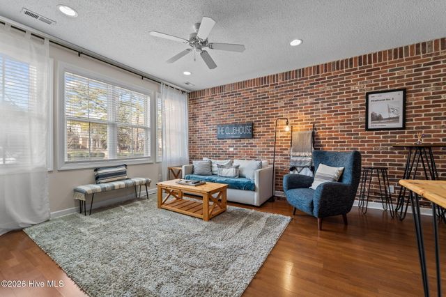 255 E Delaware Avenue Unit F, Southern Pines, NC 28387