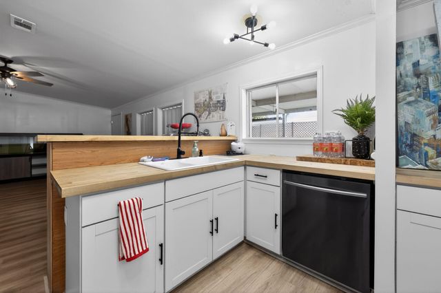 1591 SW 64th Way, Boca Raton, FL 33428