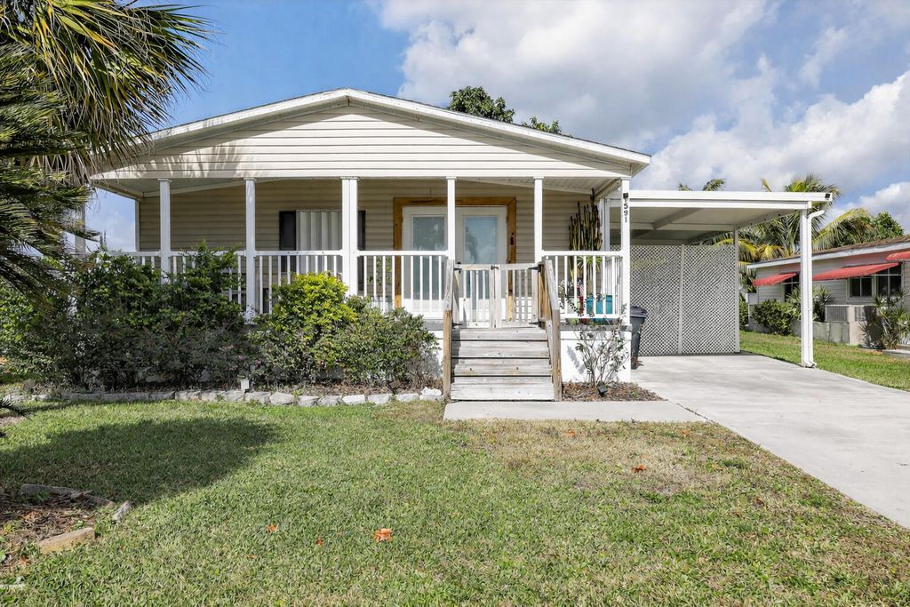 1591 SW 64th Way, Boca Raton, FL 33428