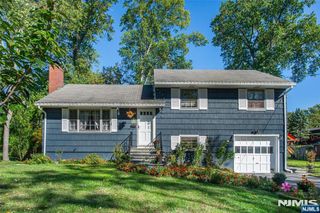 25 Sunset Terrace, Wayne, NJ 07470