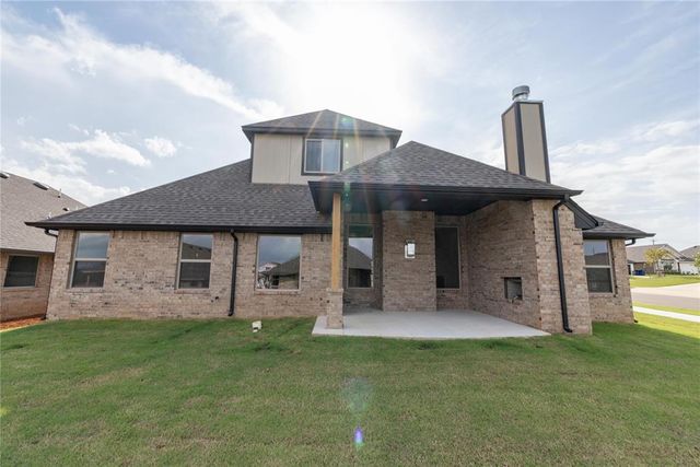 808 Westfall Drive, Choctaw, OK 73020