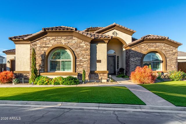 21718 E CAMACHO Road, Queen Creek, AZ 85142