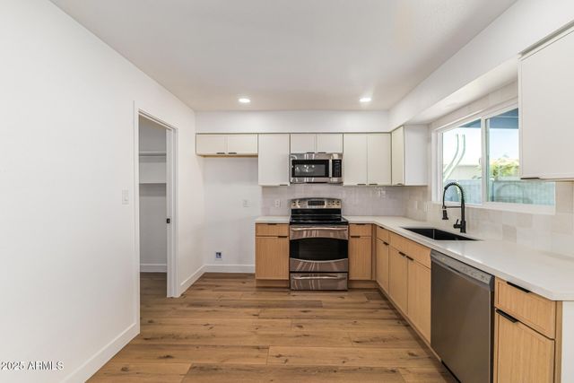 2222 W PAMPA Avenue, Mesa, AZ 85202