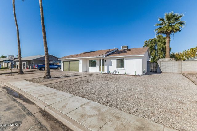 2222 W PAMPA Avenue, Mesa, AZ 85202