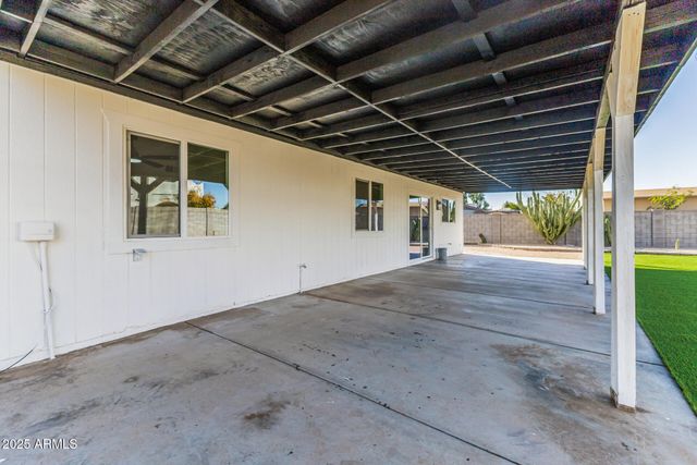 2222 W PAMPA Avenue, Mesa, AZ 85202