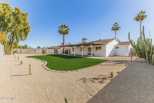 2222 W PAMPA Avenue, Mesa, AZ 85202