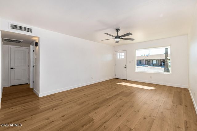 2222 W PAMPA Avenue, Mesa, AZ 85202