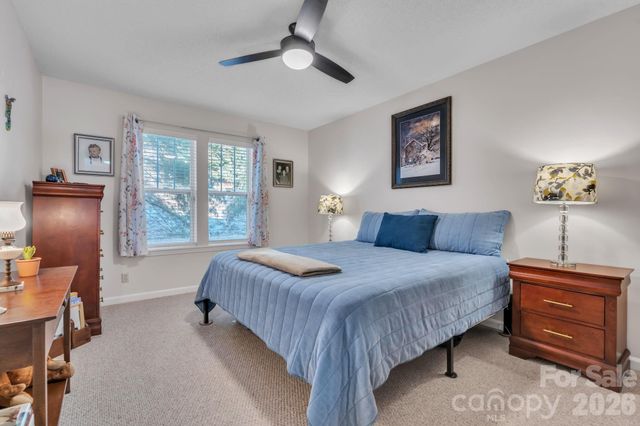 1501 Deermouse Way, Hendersonville, NC 28792