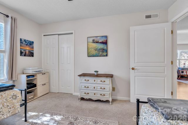 1501 Deermouse Way, Hendersonville, NC 28792