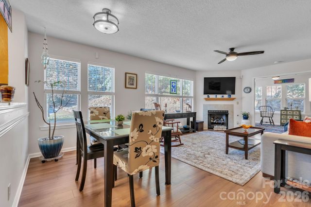 1501 Deermouse Way, Hendersonville, NC 28792