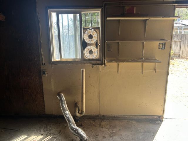 211 S Brown, Bakersfield, CA 93307