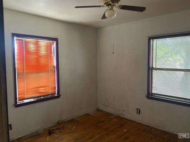 211 S Brown, Bakersfield, CA 93307