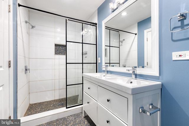 3306 FLEET ST, Baltimore, MD 21224